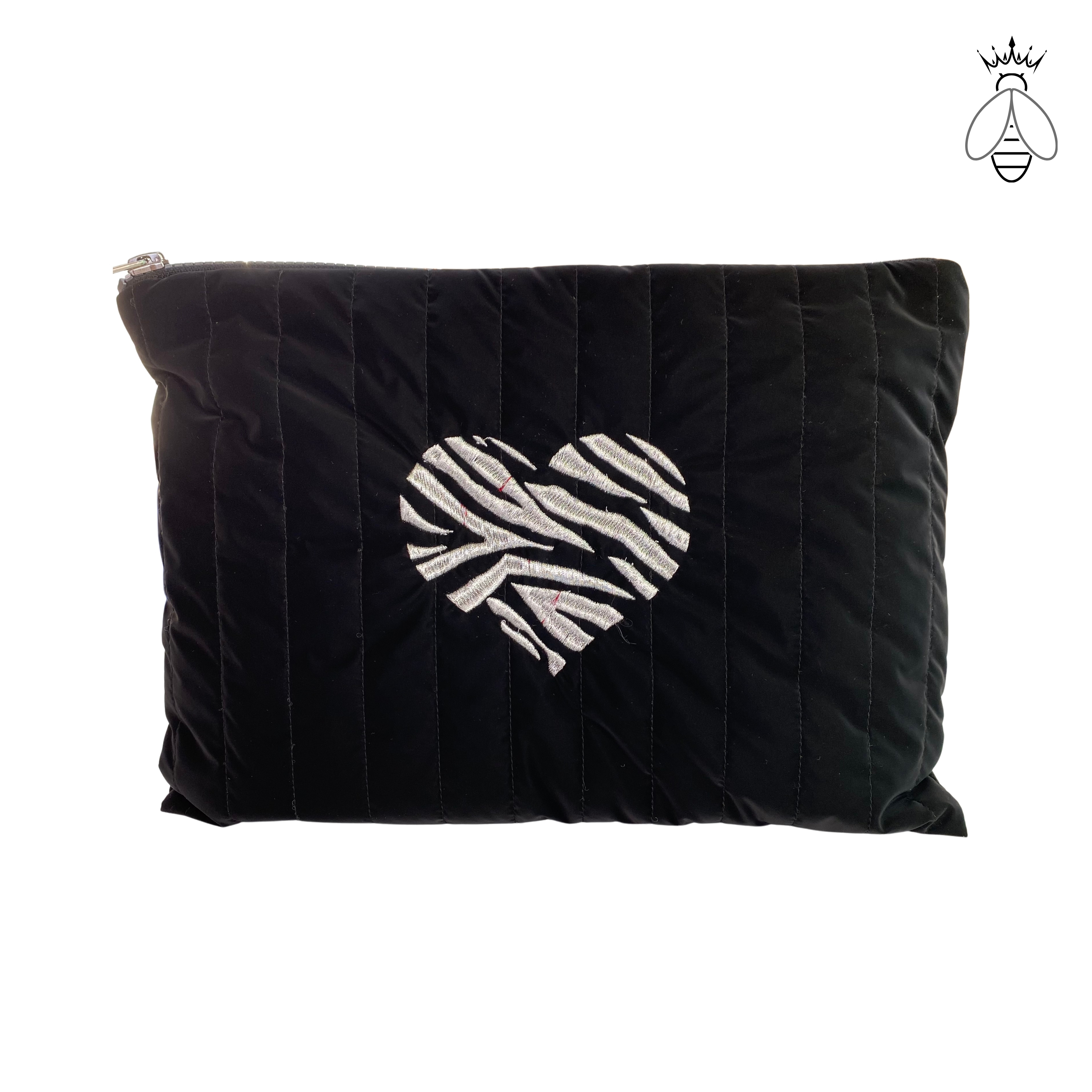 Zebra Desen Kalp Nakışlı Kapitone Çanta